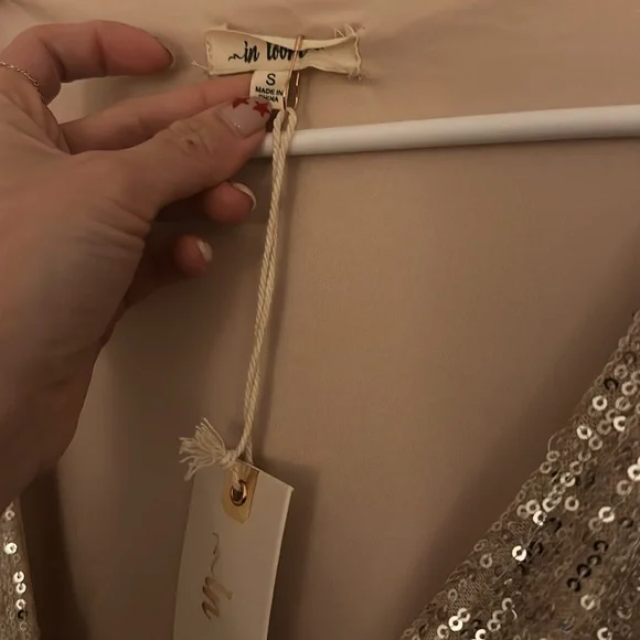 Sequin dress - Picture 2 of 5